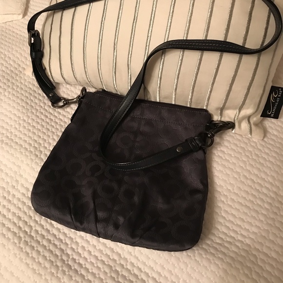 Coach crossbody - Picture 3 of 3